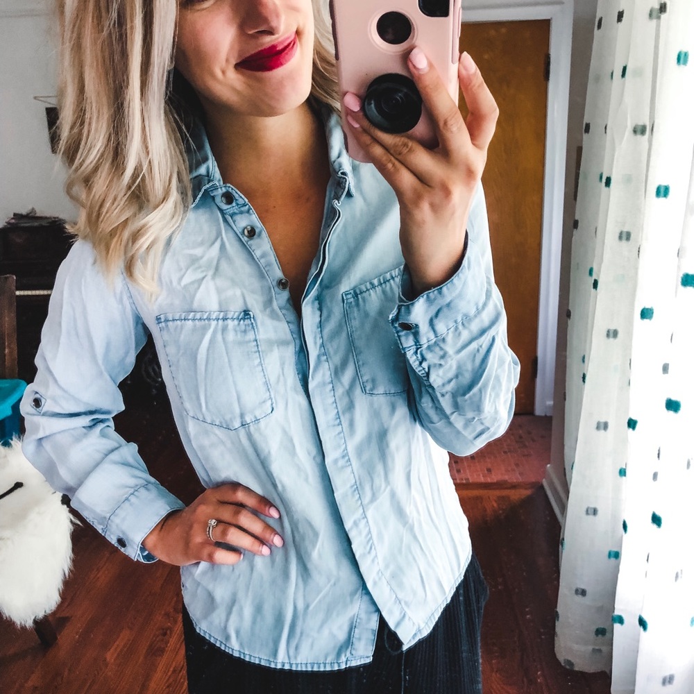 H&M Blue Chambray Shirt 2 - Picture 2 of 5